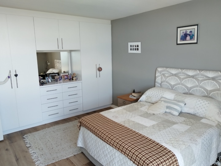 4 Bedroom Property for Sale in Humewood Eastern Cape